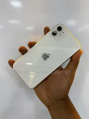 New Apple iPhone 11 128 GB White