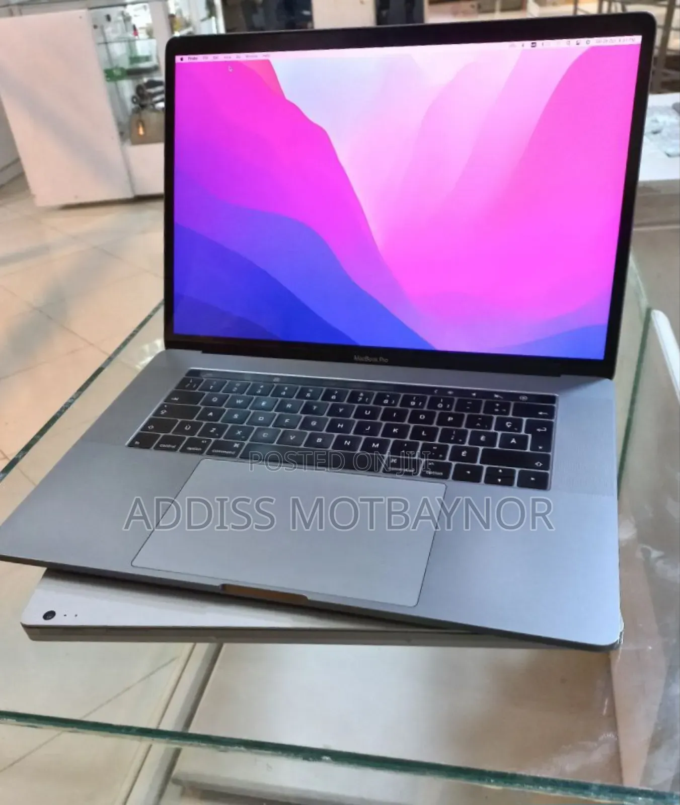 New Laptop Apple MacBook 2016 16GB Intel Core I7 SSD 512GB