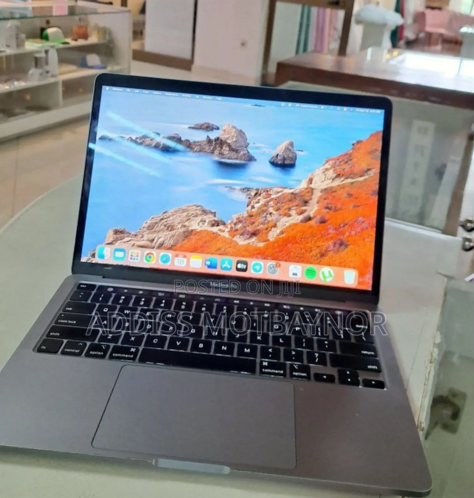 New Laptop Apple MacBook Air 2020 M1 8GB Intel Core I5 SSD 512GB