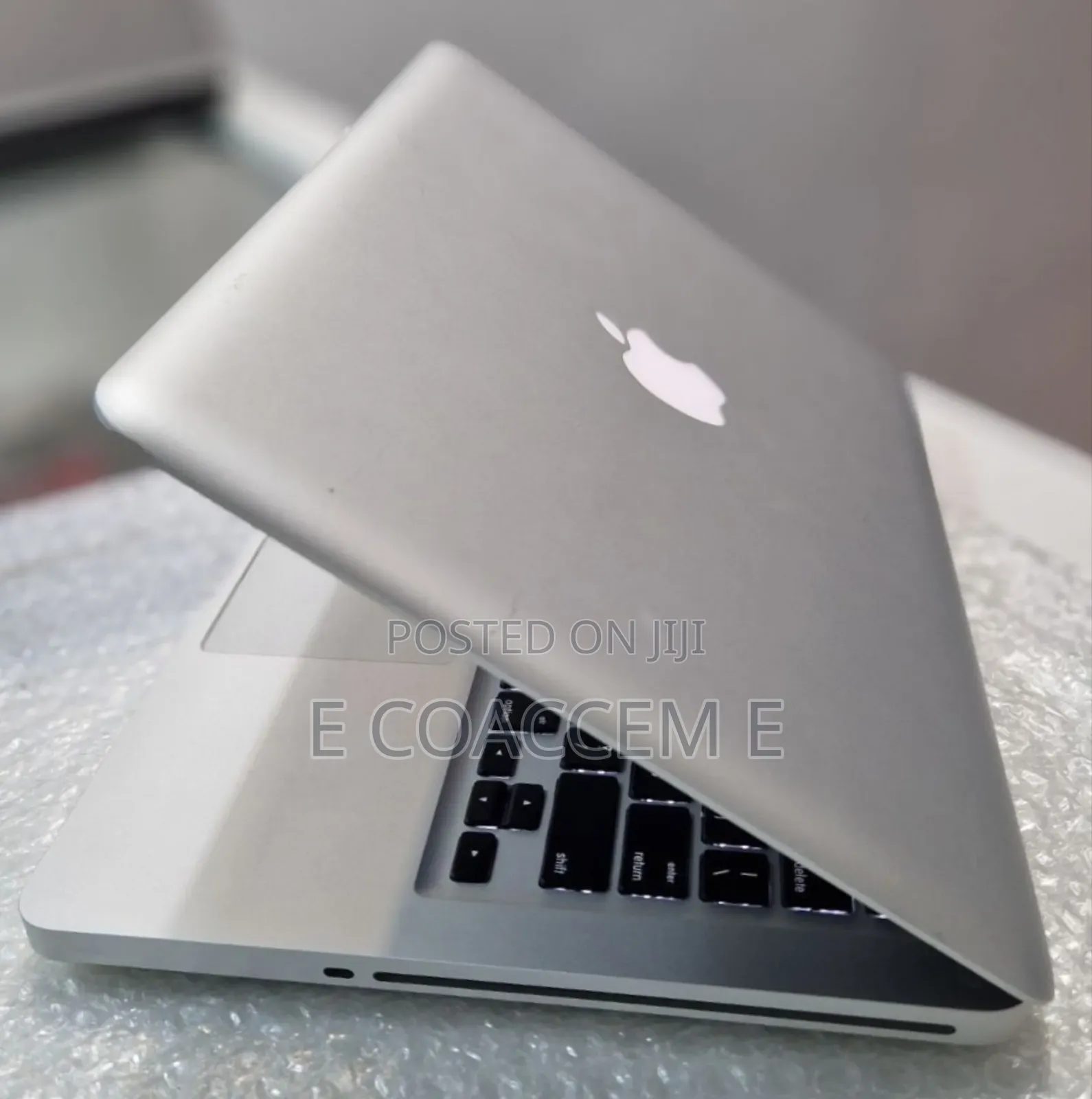 New Laptop Apple MacBook 4GB Intel Core I5 HDD 500GB