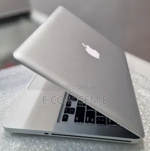 New Laptop Apple MacBook 4GB Intel Core I5 HDD 500GB