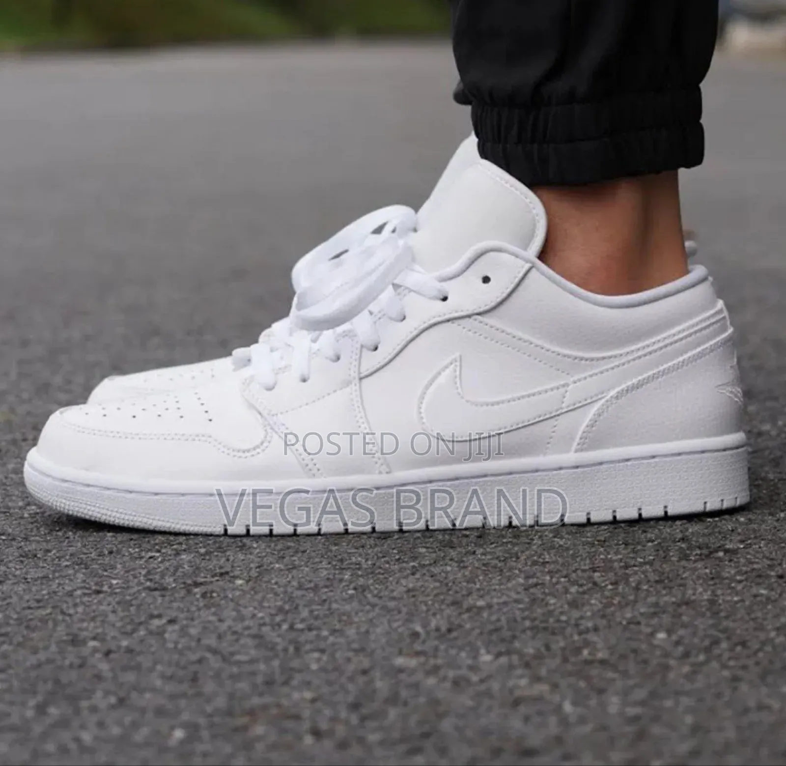 Air Jordan 1 Retro Low Triple White Master Quality Shoes