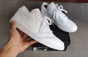 Air Jordan 1 Retro Low Triple White Master Quality Shoes
