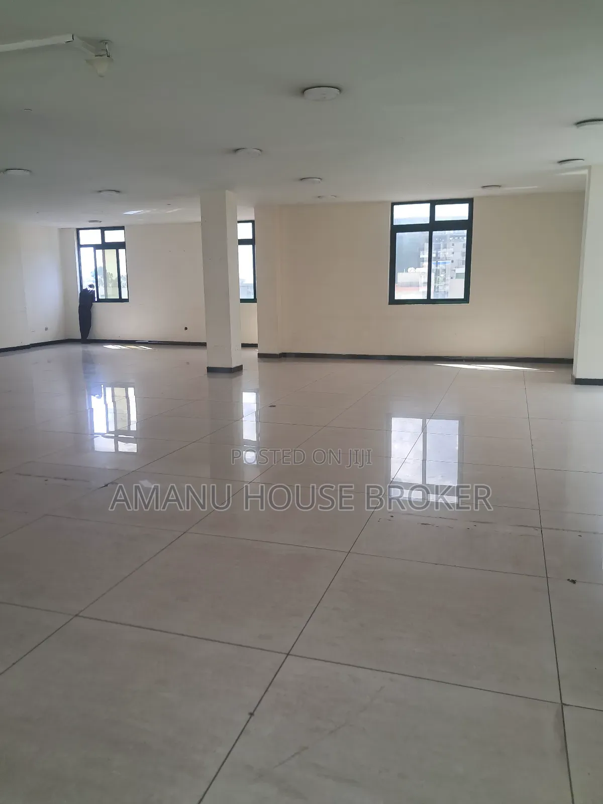 አስቸኳይ የሚከራይ ቢሮ በካሜ 690birr