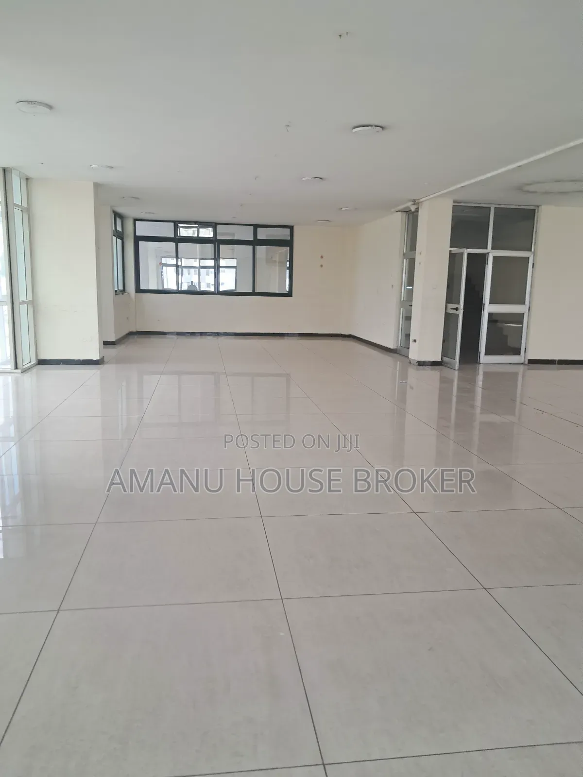 አስቸኳይ የሚከራይ ቢሮ በካሜ 690birr