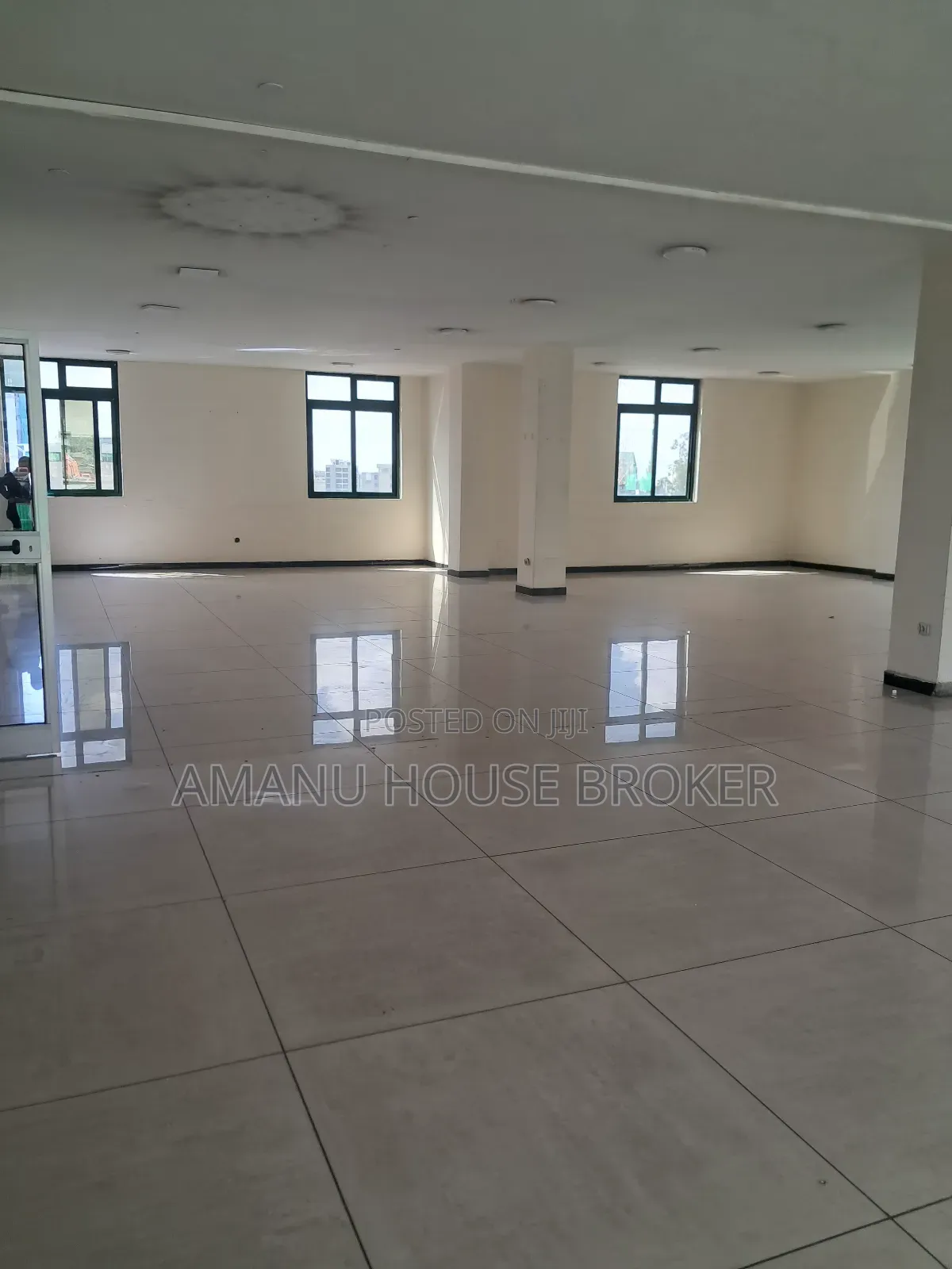 አስቸኳይ የሚከራይ ቢሮ በካሜ 690birr