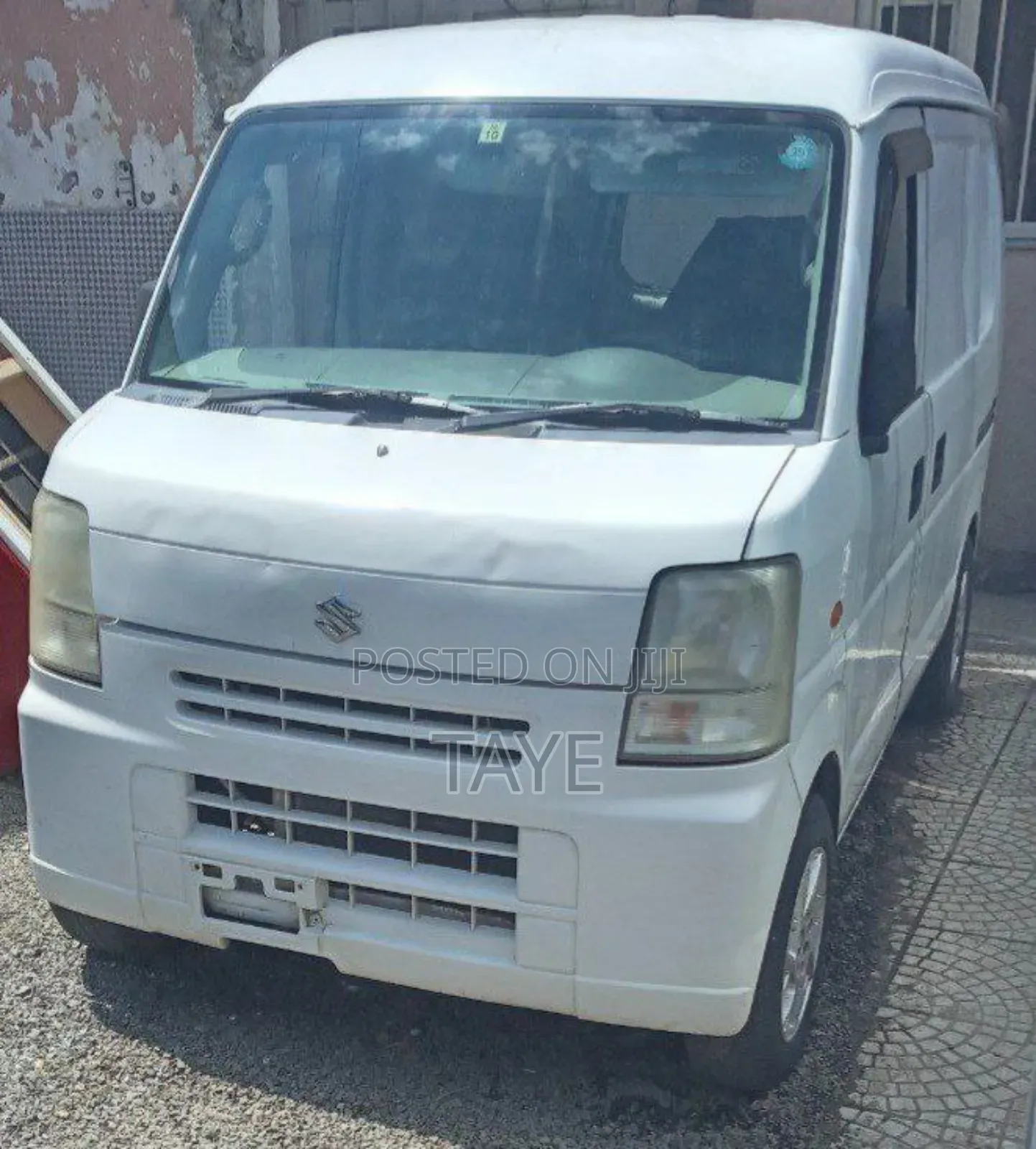 Suzuki Every Wagon 2012 White