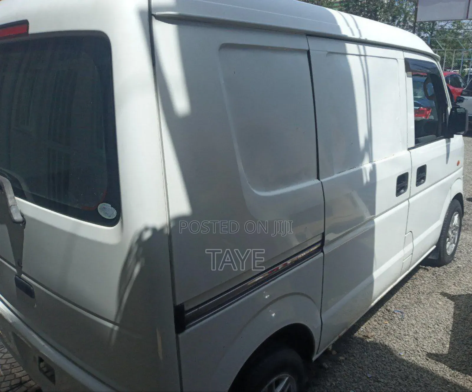 Suzuki Every Wagon 2012 White