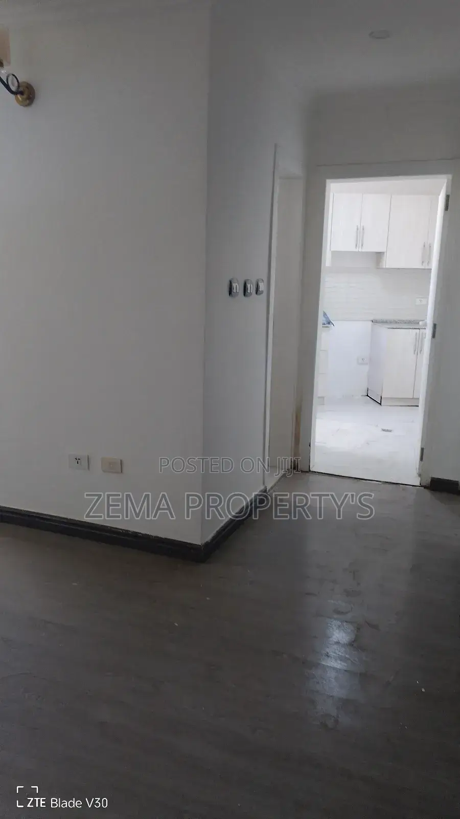 9 Kare Office 9000 Birr Only Around Dembel