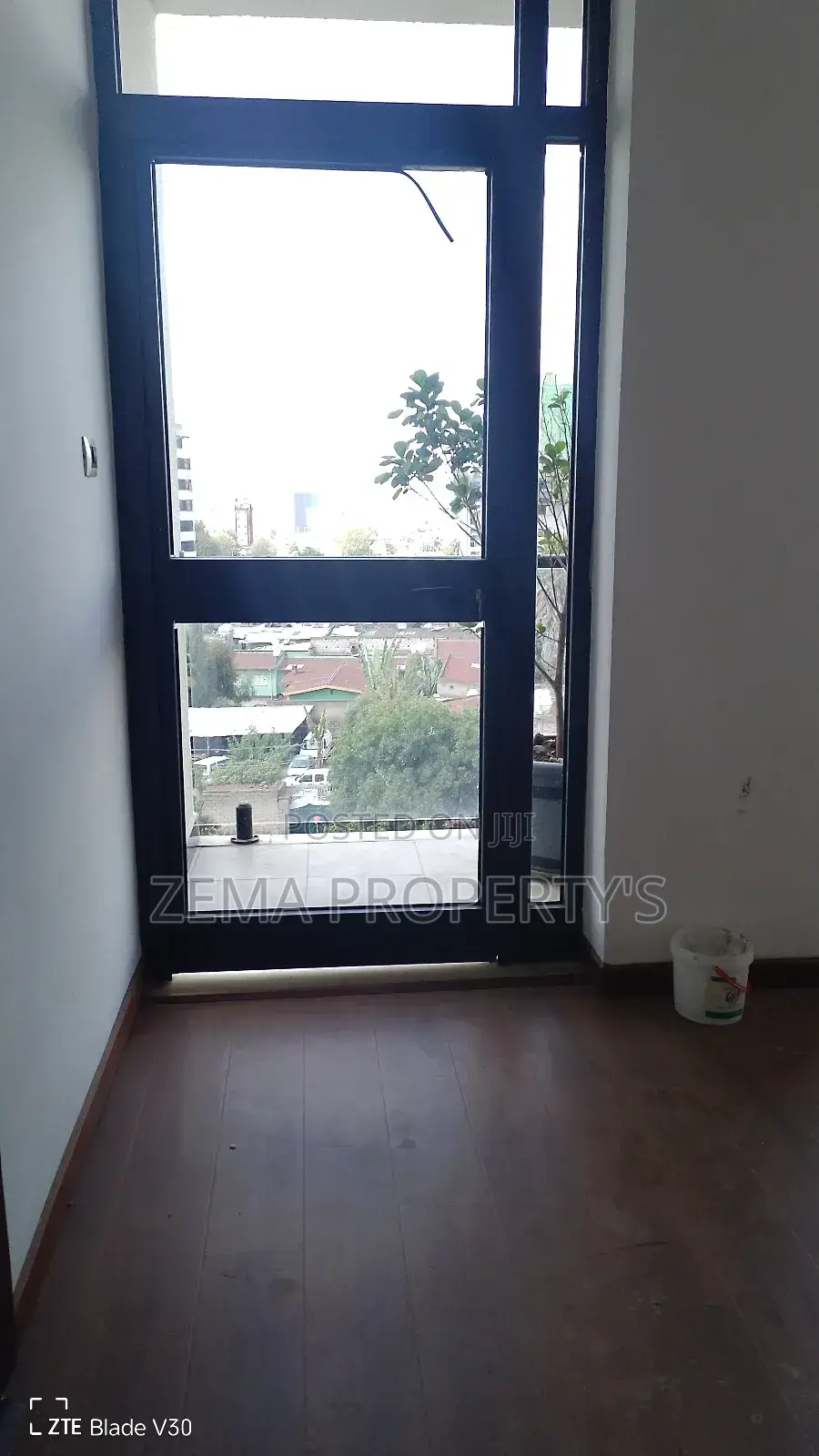 9 Kare Office 9000 Birr Only Around Dembel