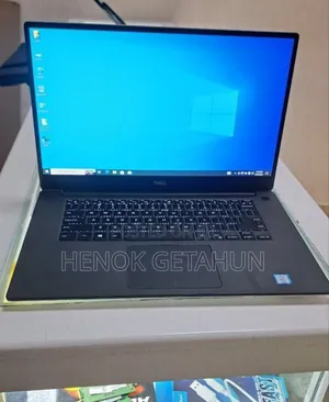 New Laptop Dell Precision 15 3520 32GB Intel Core I7 SSD 512GB