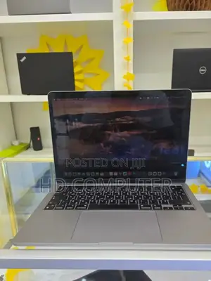 Photo - New Laptop Apple MacBook Pro M1 8GB Intel Core I9 SSD 256GB