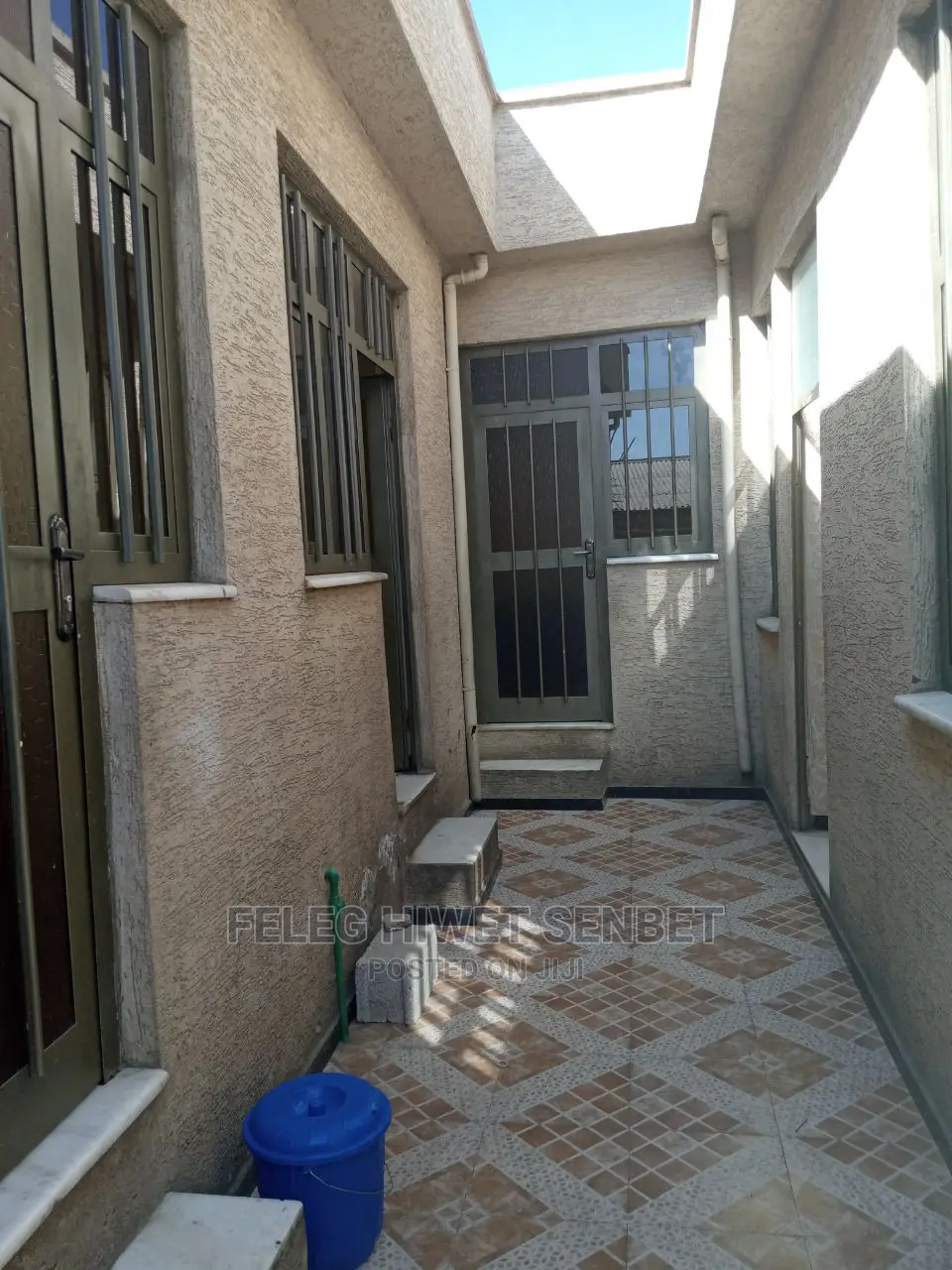 Furnished 4bdrm Villa in አአ, Bole for rent