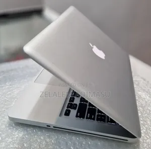 New Laptop Apple MacBook Pro 2012 4GB Intel Core I5 HDD 500GB