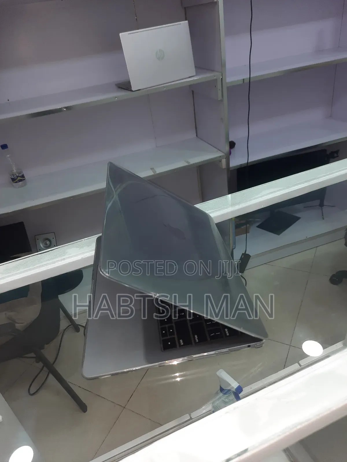 New Laptop Apple MacBook Air 2019 8GB Intel Core I5 SSD 128GB