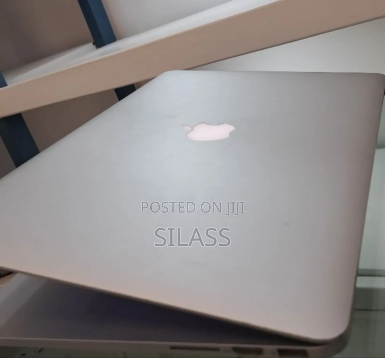 New Laptop Apple MacBook Pro 2015 16GB Intel Core I7 SSD 256GB