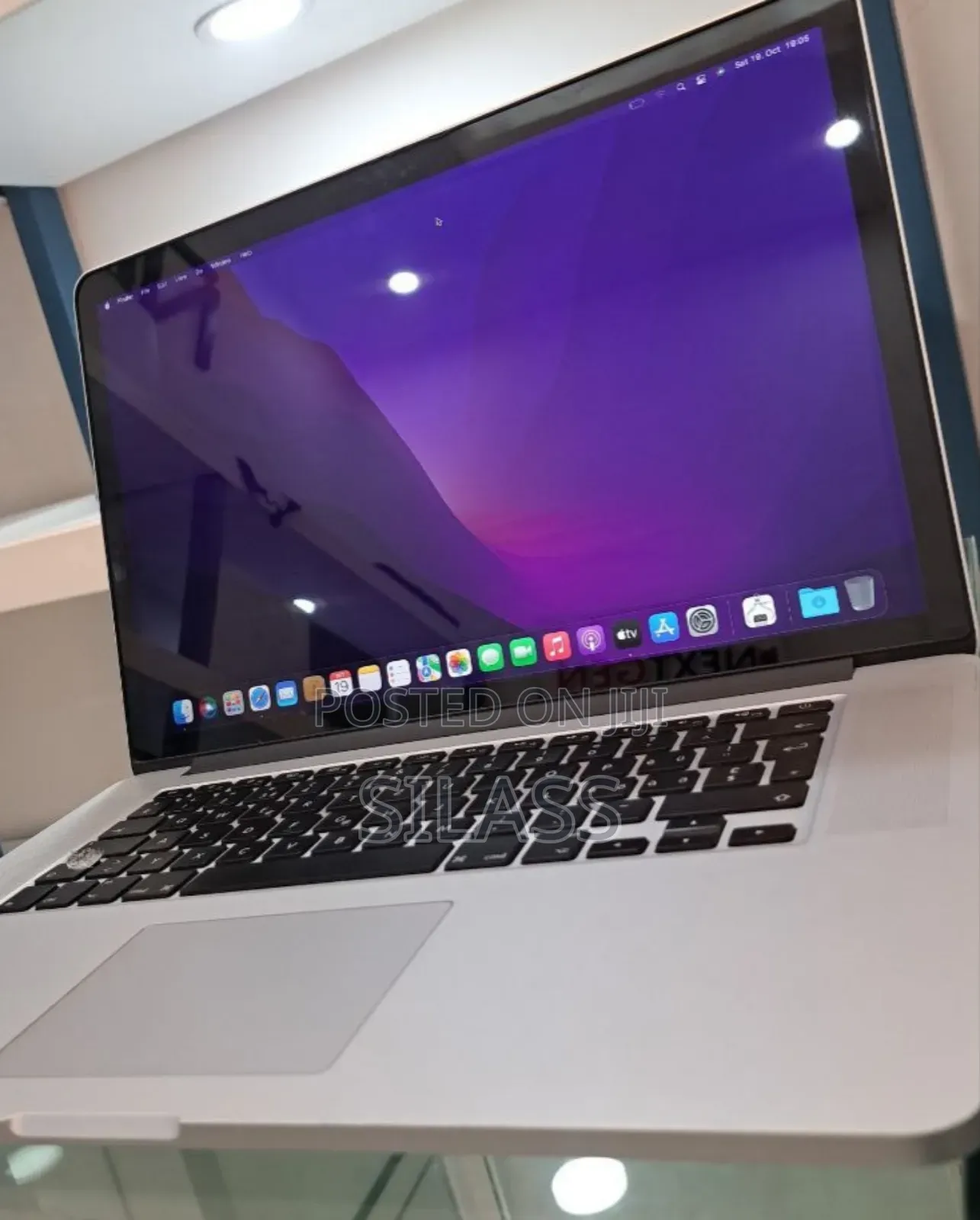 New Laptop Apple MacBook Pro 2015 16GB Intel Core I7 SSD 256GB