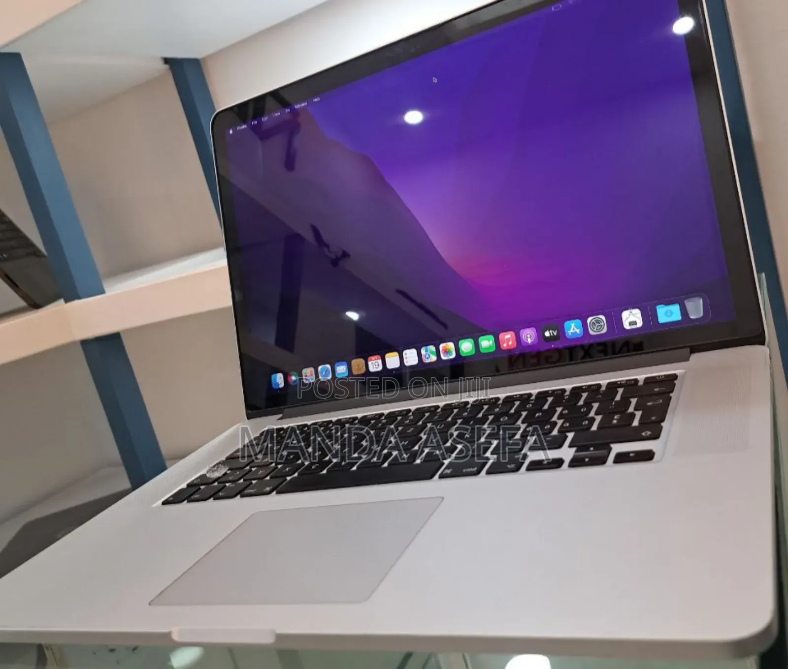 New Laptop Apple MacBook Pro 2015 16GB Intel Core I7 SSD 256GB