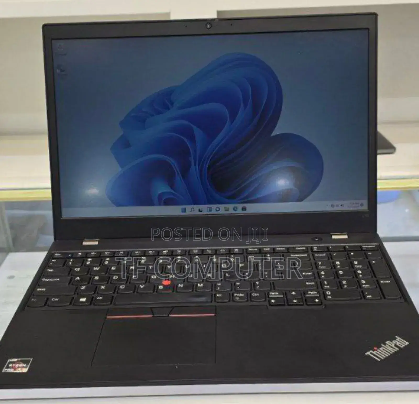 New Laptop Lenovo Ideapad 3 8GB AMD Ryzen 5 SSD 256GB