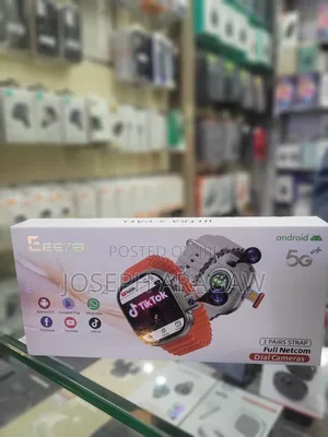 Photo - Smart Watch With Sim Card and Camera