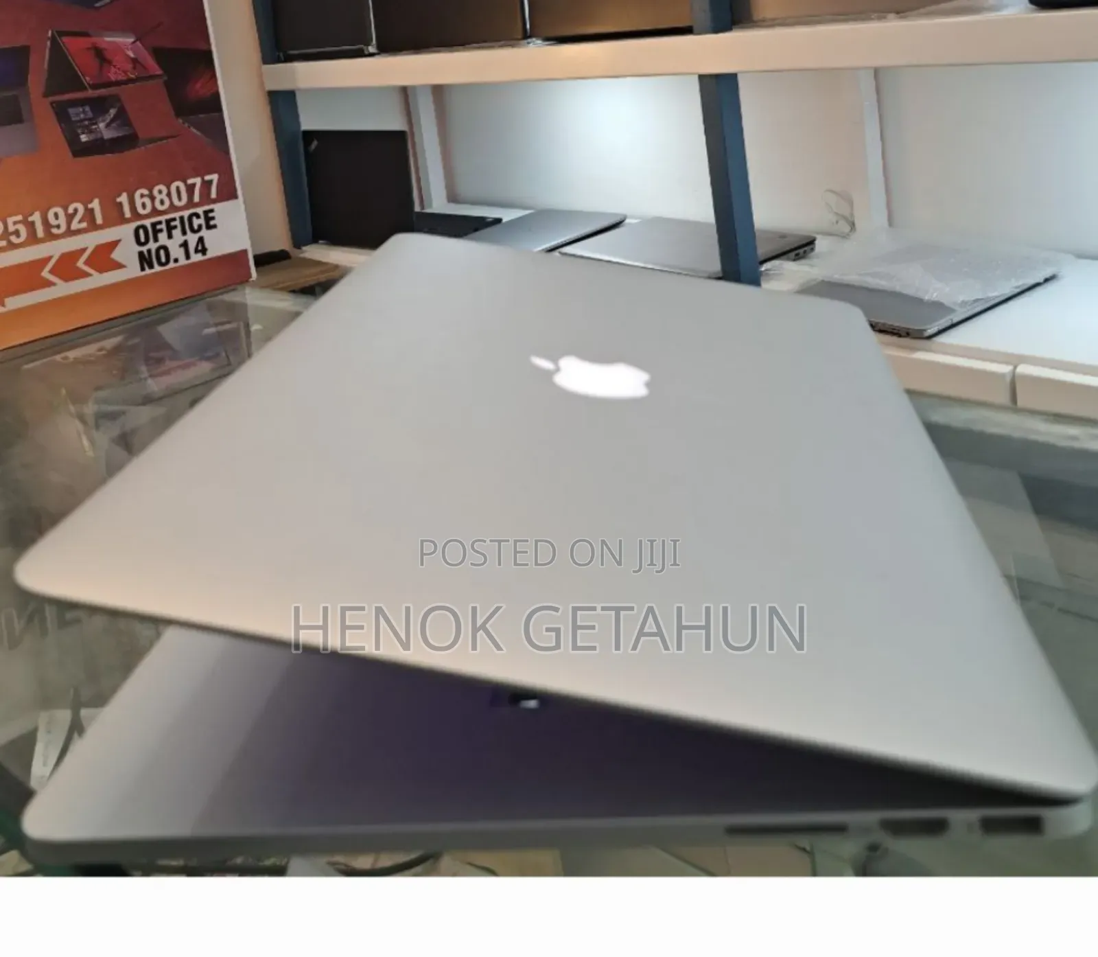 New Laptop Apple MacBook Pro 2015 16GB Intel Core I7 SSD 256GB