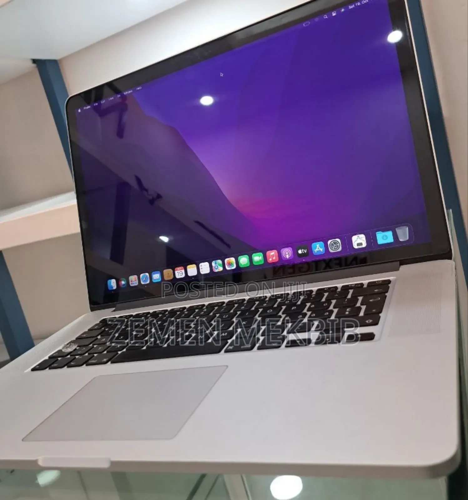 New Laptop Apple MacBook Pro 2015 16GB Intel Core I7 SSD 256GB