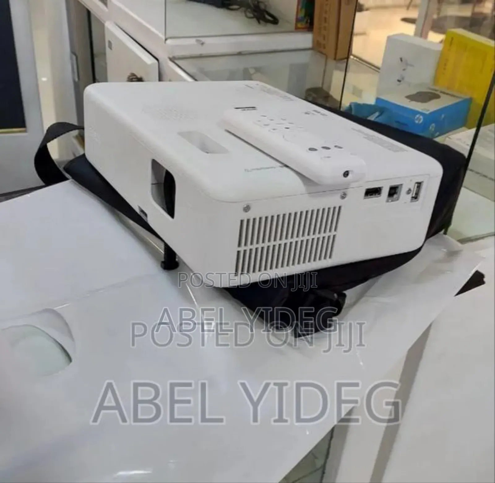 Epson W01 Pprojector