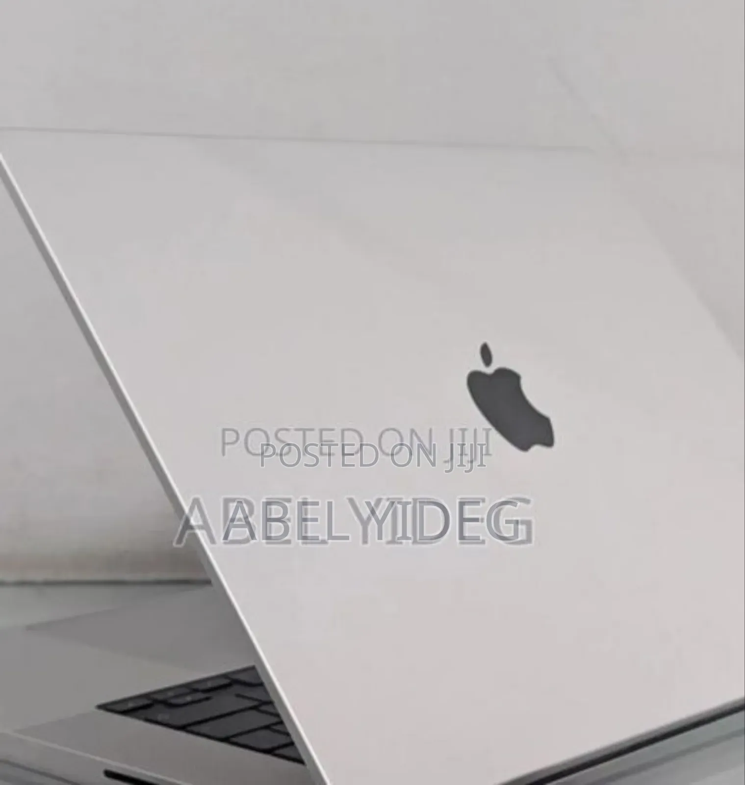 New Laptop Apple MacBook 18GB Apple M3 Pro SSD 1T