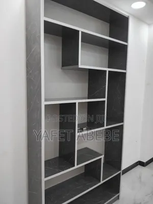 Photo - ለሱቅ የሚሆን መደርደሪያ
MDF መደርደሪያ በጥሩ ሁኔታ ላይ ያለ