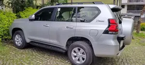 Rental Prado
