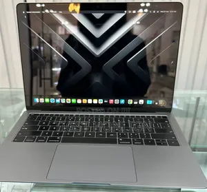 New Laptop Apple MacBook 2019 8GB Intel Core I5 SSD 256GB