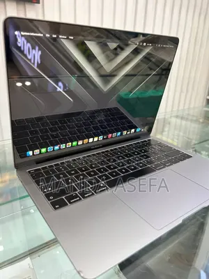 Photo - New Laptop Apple MacBook Air 2019 8GB Intel Core I5 SSD 256GB