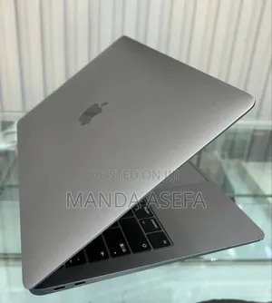New Laptop Apple MacBook Air 2019 8GB Intel Core I5 SSD 256GB