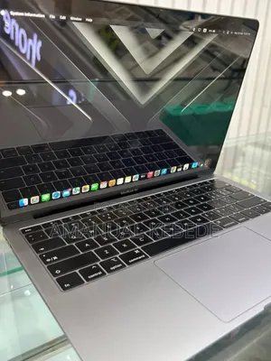 Photo - New Laptop Apple MacBook Air 2019 8GB Intel Core I5 SSD 256GB