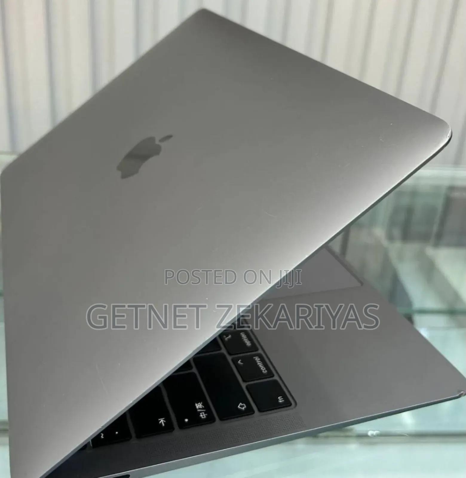 New Laptop Apple MacBook Air 2019 8GB Intel Core I5 SSD 256GB