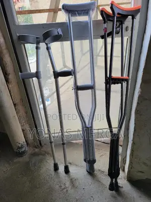 Photo - Bilateral Crutches/ክራንች0kranch Rehaid Elbow Crutch Wiz Strap