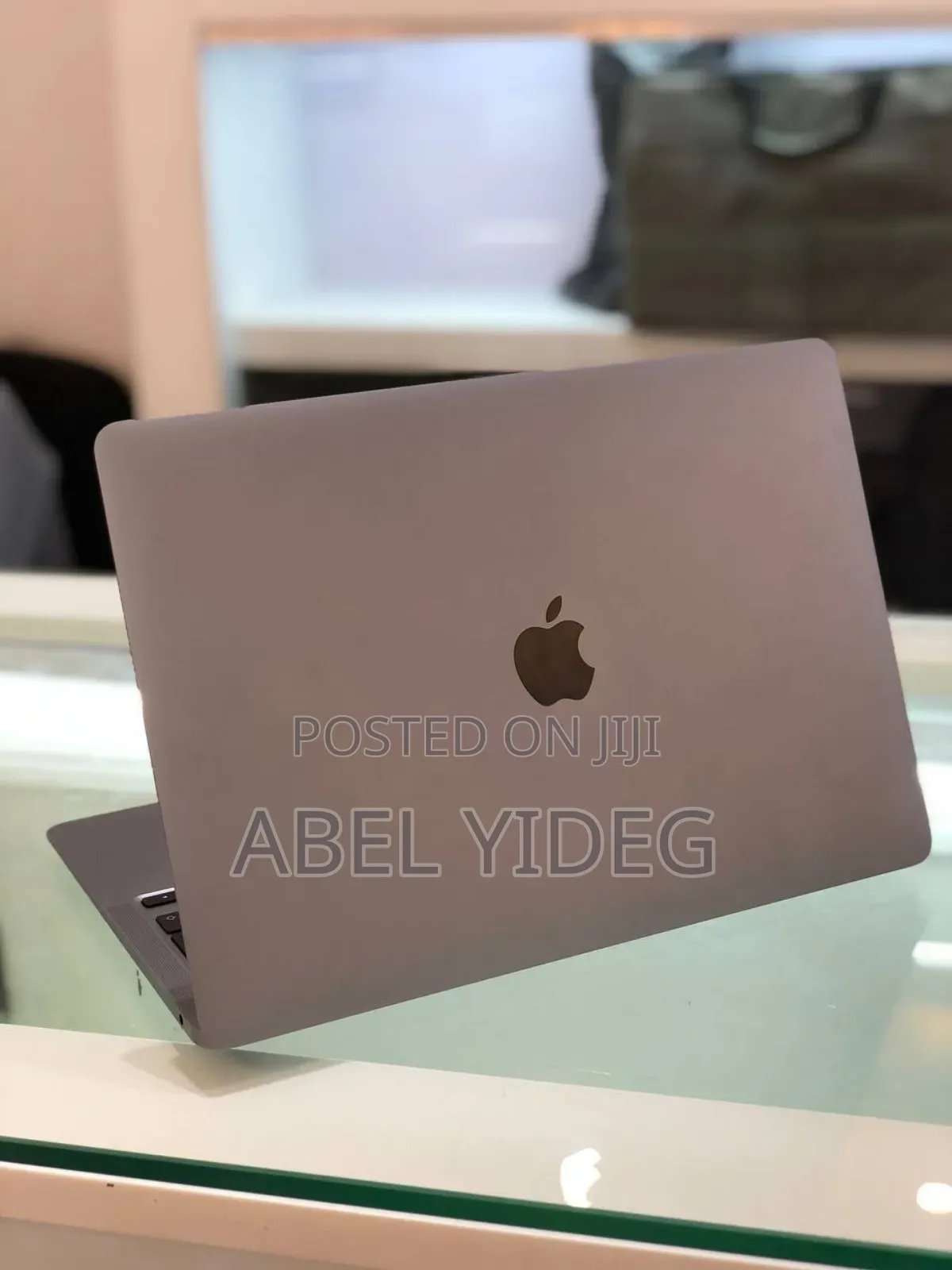 New Laptop Apple MacBook Air 2020 M1 8GB Apple M1 SSD 256GB