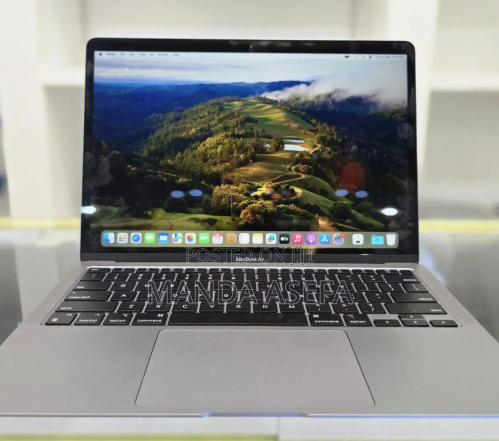 New Laptop Apple MacBook Air 8GB Apple M1 SSD 256GB