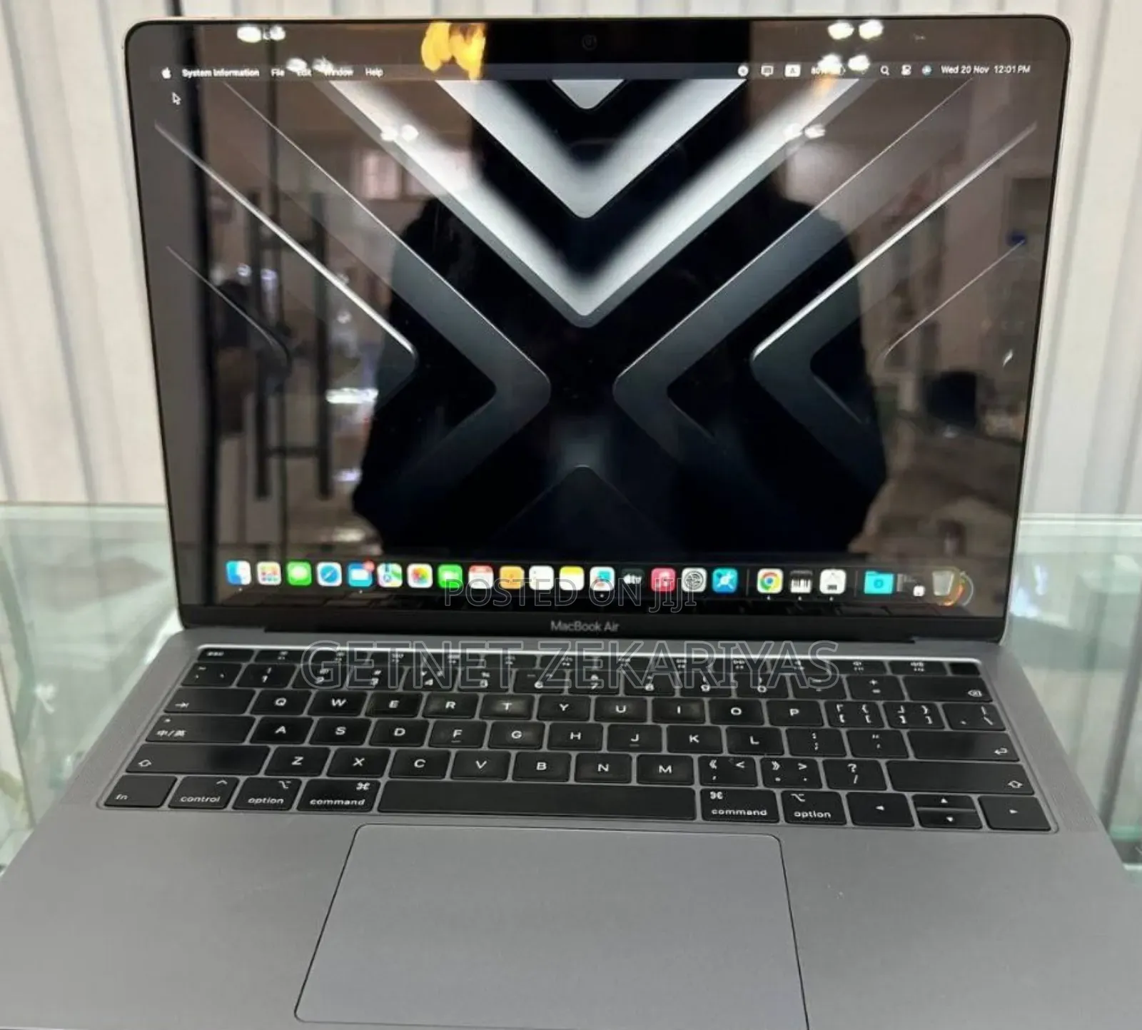 New Laptop Apple MacBook Air 8GB Apple M1 SSD 256GB