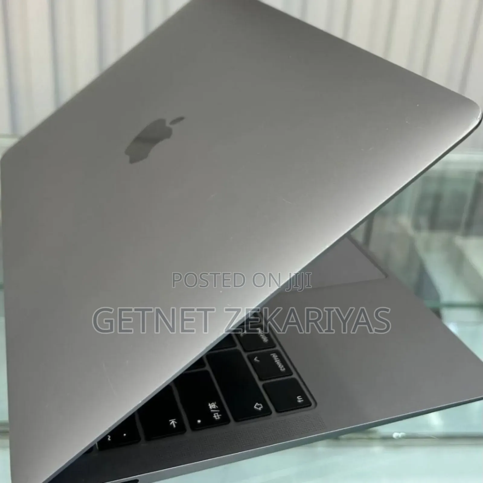 New Laptop Apple MacBook Air 8GB Apple M1 SSD 256GB