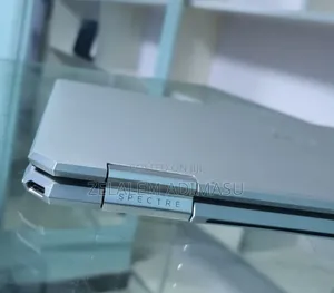 Photo - New Laptop HP Spectre 16GB Intel Core I7 SSD 512GB