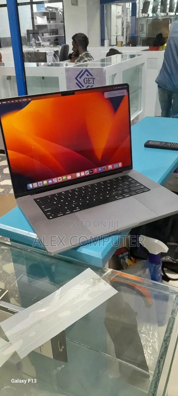 New Laptop Apple MacBook Pro 2021 M1 16GB Apple M1 SSD 1T