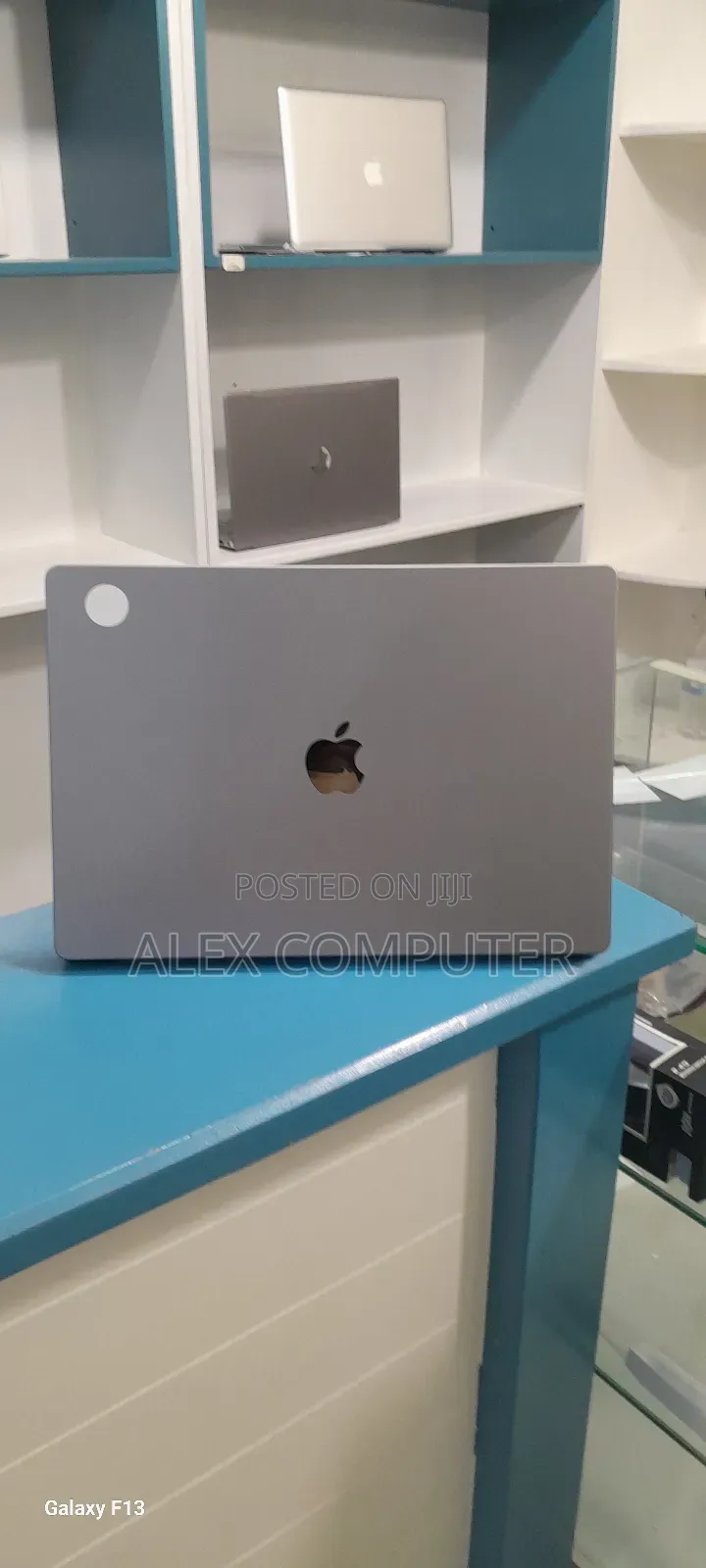 New Laptop Apple MacBook Pro 2021 M1 16GB Apple M1 SSD 1T