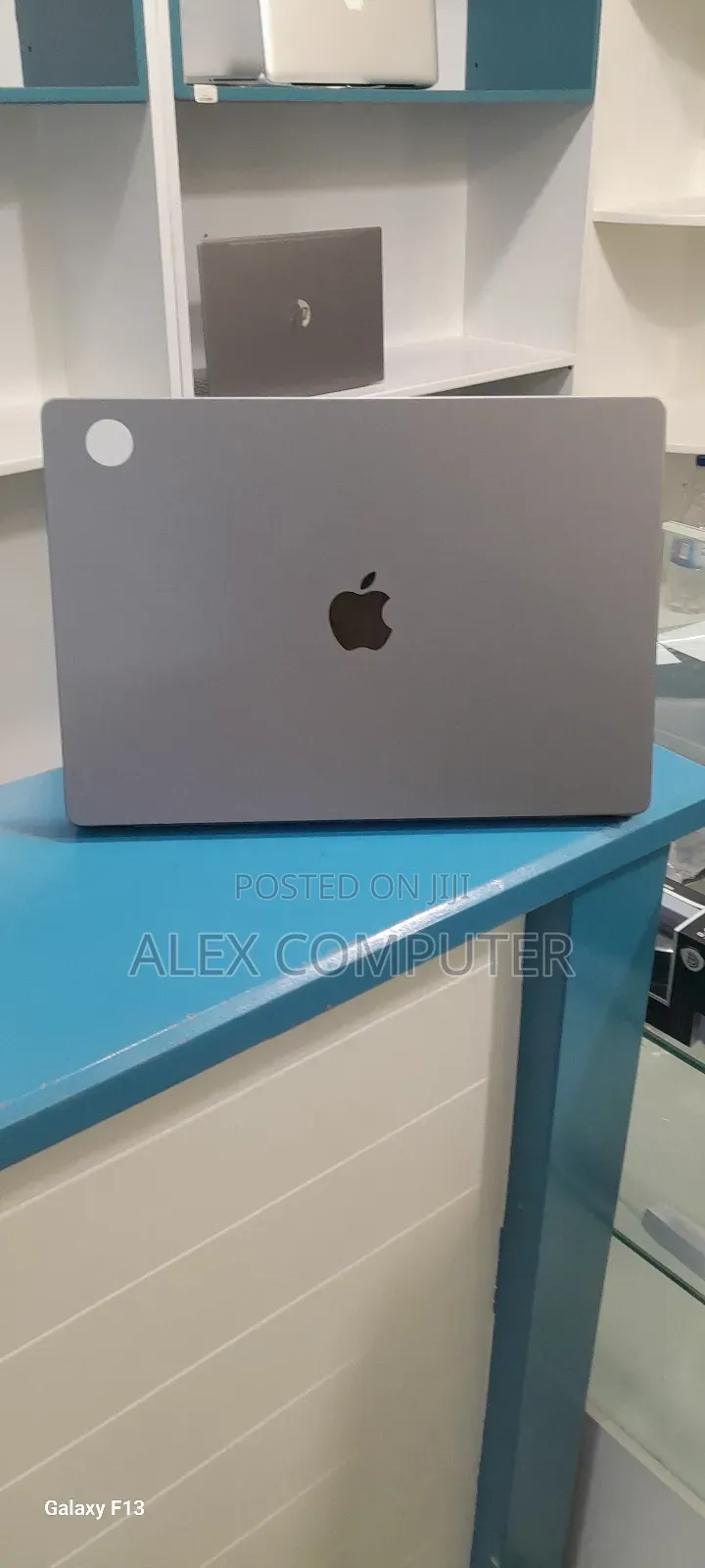 New Laptop Apple MacBook Pro 2021 M1 16GB Apple M1 SSD 1T