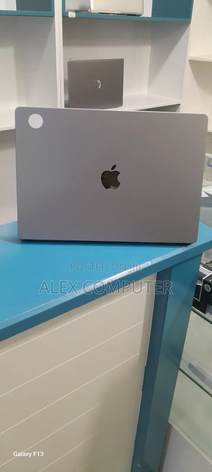 New Laptop Apple MacBook Pro 2021 M1 16GB Apple M1 SSD 1T