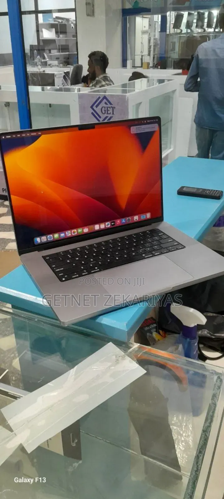 New Laptop Apple MacBook Pro M1 16GB Apple M1 Pro SSD 1T