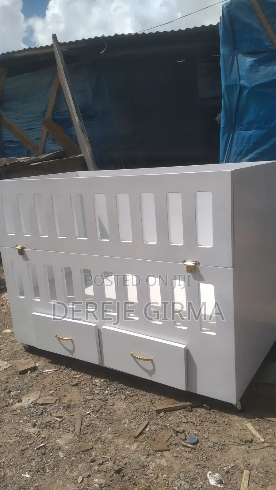 MDF የህፃናት አልጋ