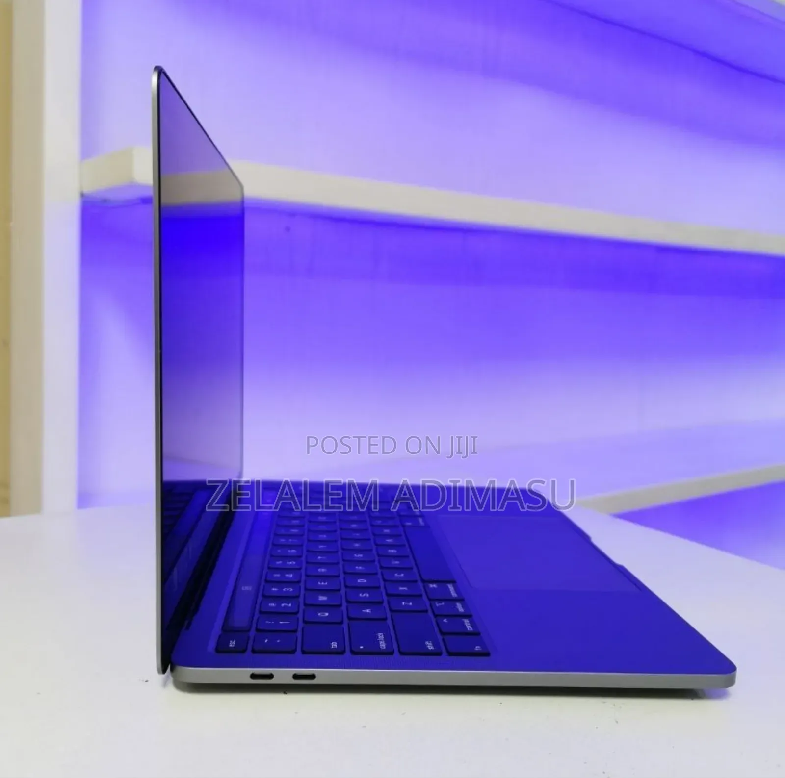 New Laptop Apple MacBook Pro 2019 16GB Intel Core i5 SSD 256GB