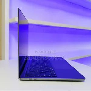 Photo - New Laptop Apple MacBook Pro 2019 16GB Intel Core i5 SSD 256GB