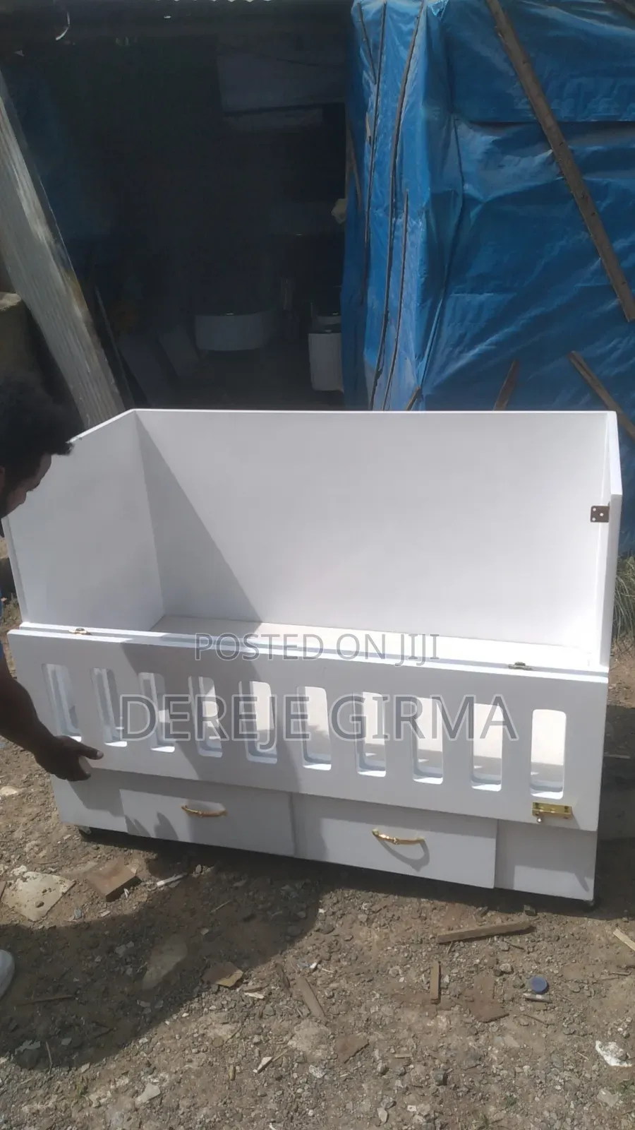 MDF የህፃናት አልጋ